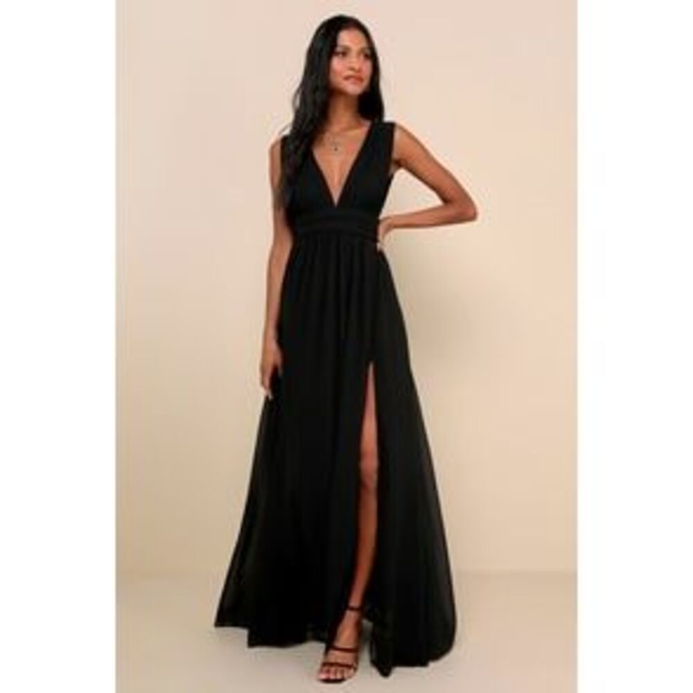 Lulu's Black Deep V-Neck Maxi Dress with Front Slit